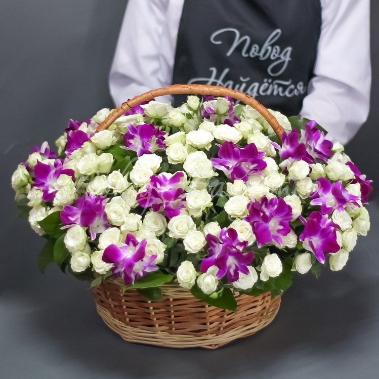 Букет из коротких роз