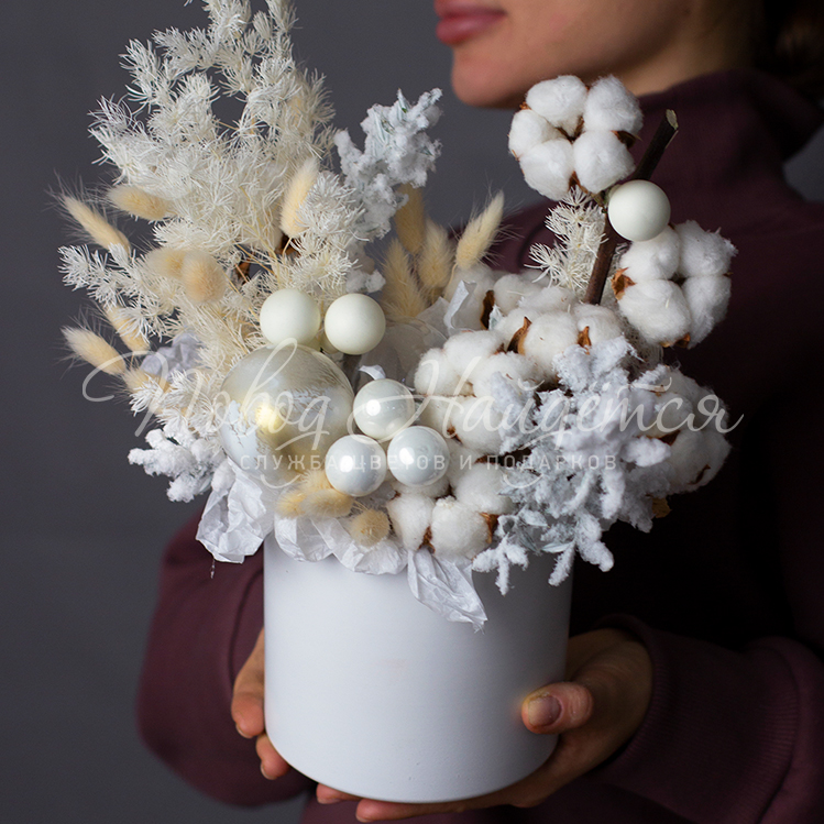 Новогодние композиции Снежная красавица