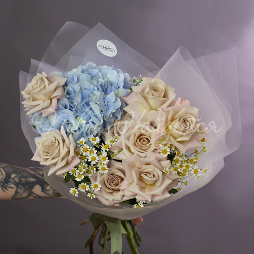 Букеты с ГОРТЕНЗИЯМИ Небо Рио