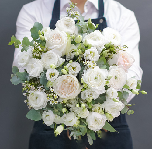 РАНУНКУЛЮСЫ Белый лес