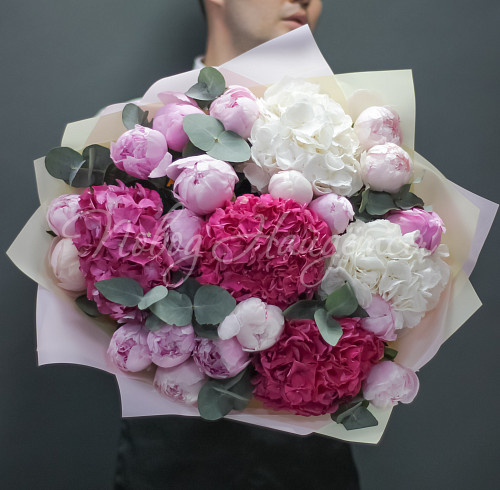 Букет с ПИОНАМИ Прада