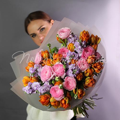 Яркая весна