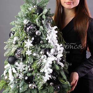 Елки декоративные украшенные Сказочная красавица